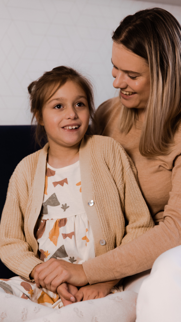 Ania Radosz szafa kapsułowa — mama i córka, minimalizm w życiu i garderobie.